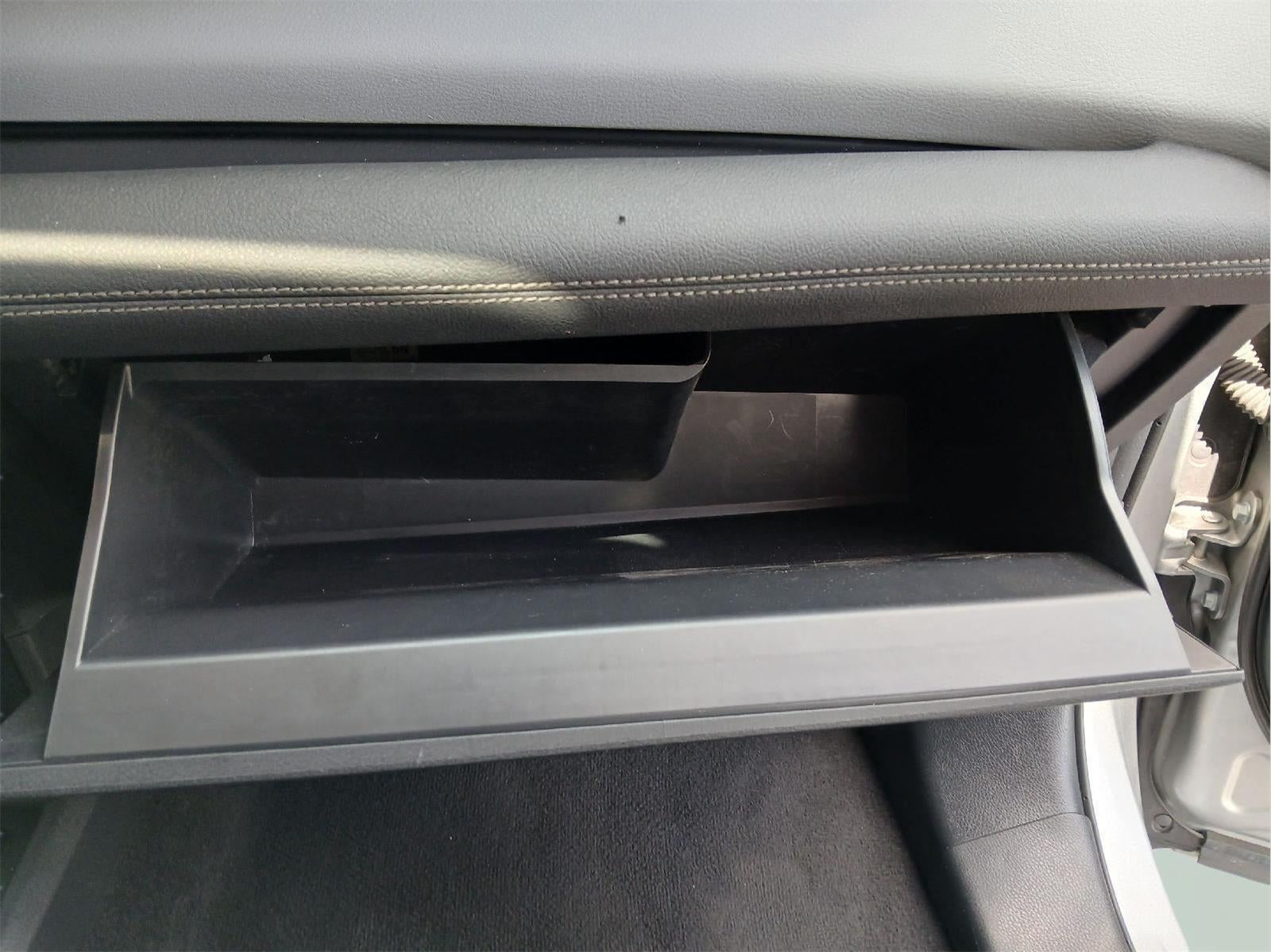 2025 Toyota Sienna XLE FWD 8-PASSENGER