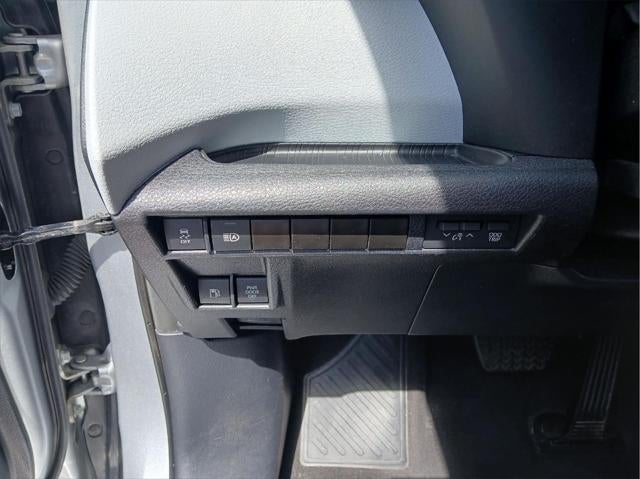 2025 Toyota Sienna XLE FWD 8-PASSENGER