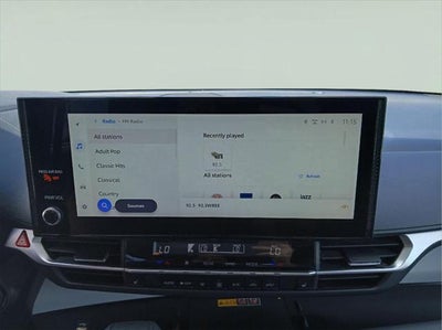 2025 Toyota Sienna XLE FWD 8-PASSENGER
