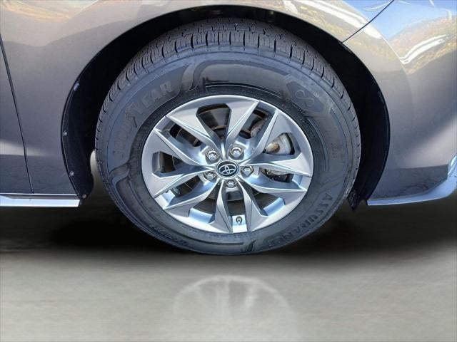 2023 Toyota Sienna XLE 8-Passenger
