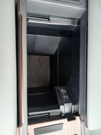 2024 Toyota SIENNA XLE MINIVAN