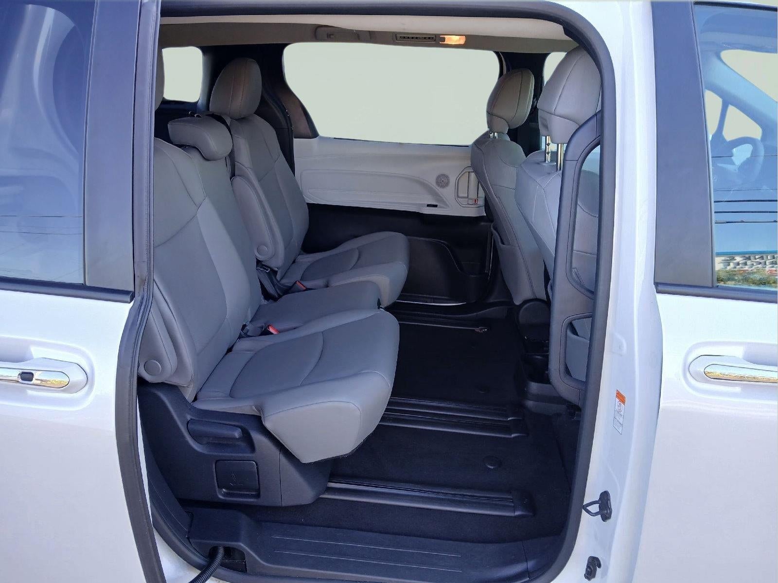 2026 Toyota Sienna XLE 8-Passenger