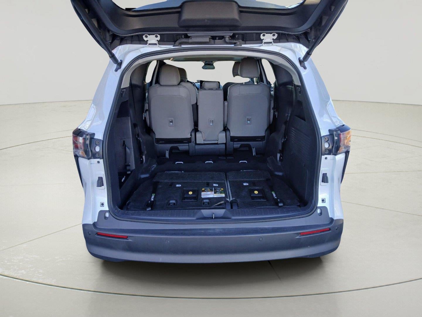 2026 Toyota Sienna XLE 8-Passenger