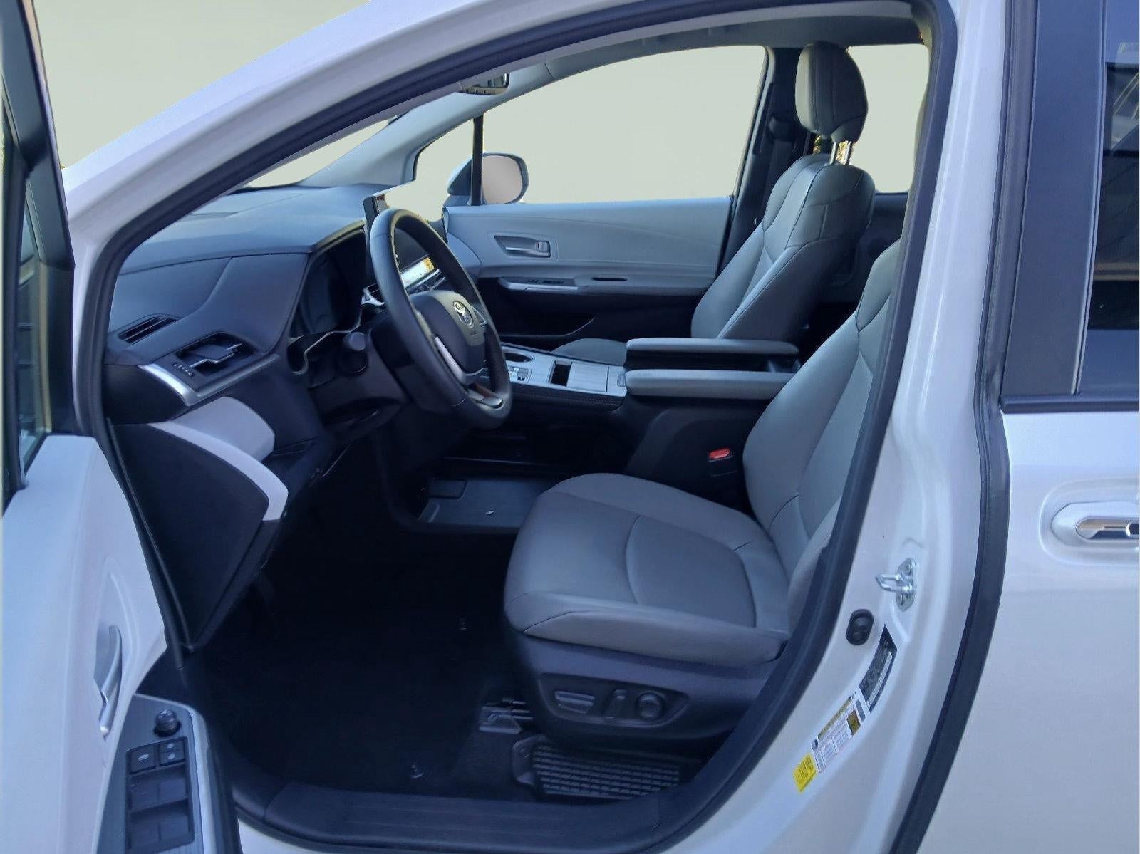 2026 Toyota Sienna XLE 8-Passenger