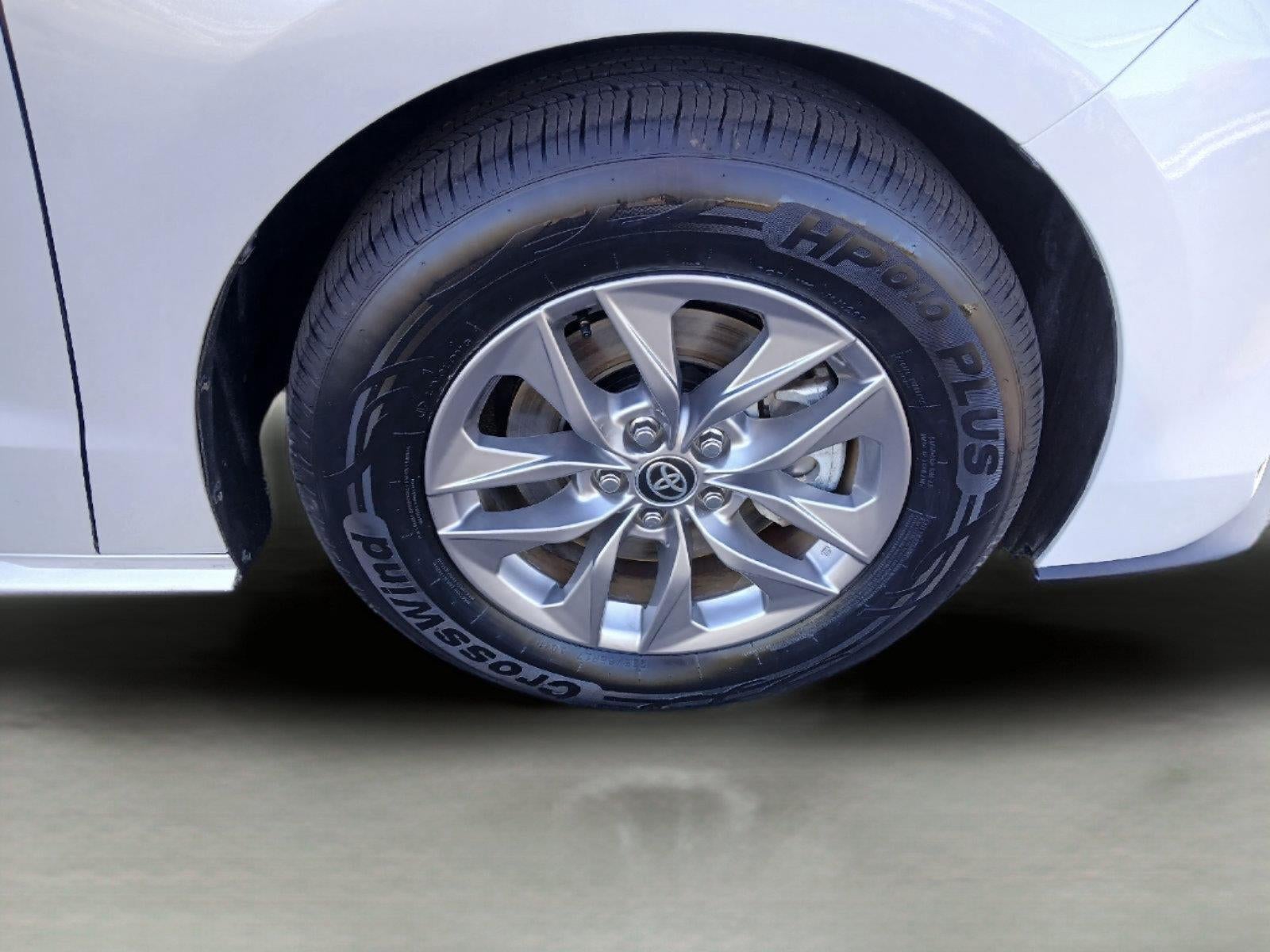 2026 Toyota Sienna XLE 8-Passenger