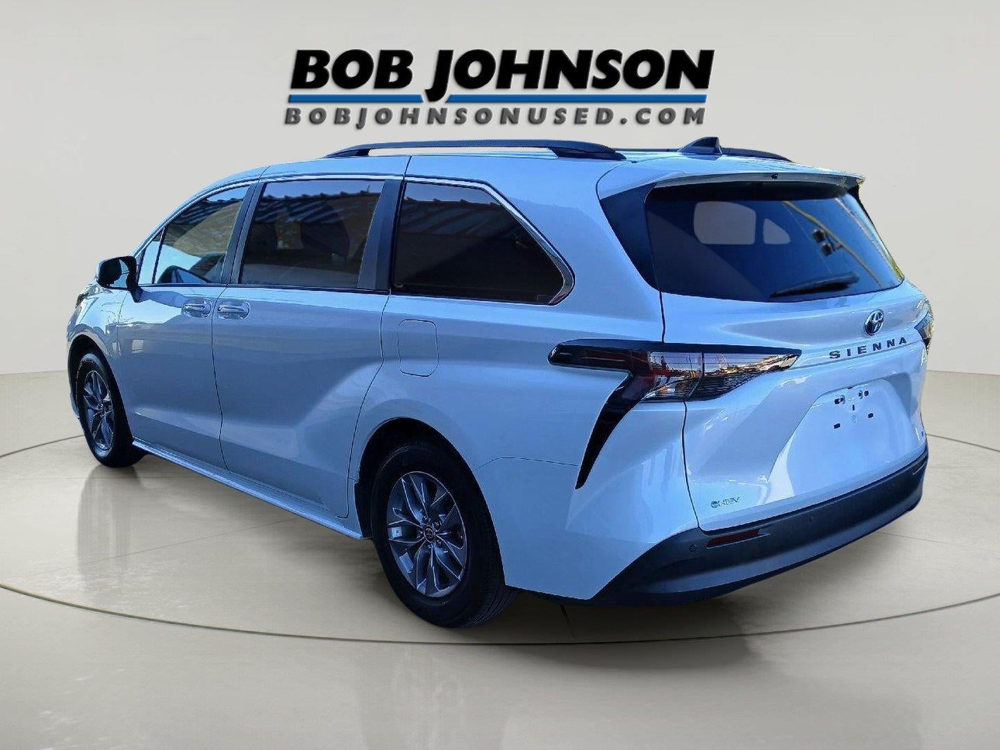 2026 Toyota Sienna XLE 8-Passenger