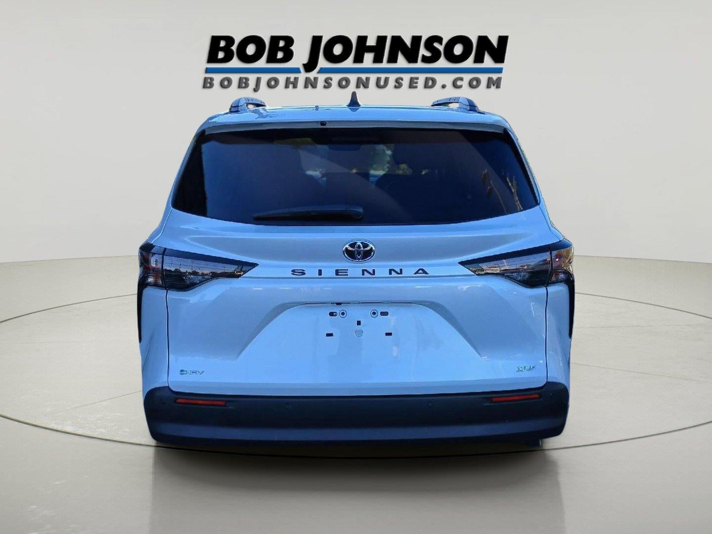 2026 Toyota Sienna XLE 8-Passenger
