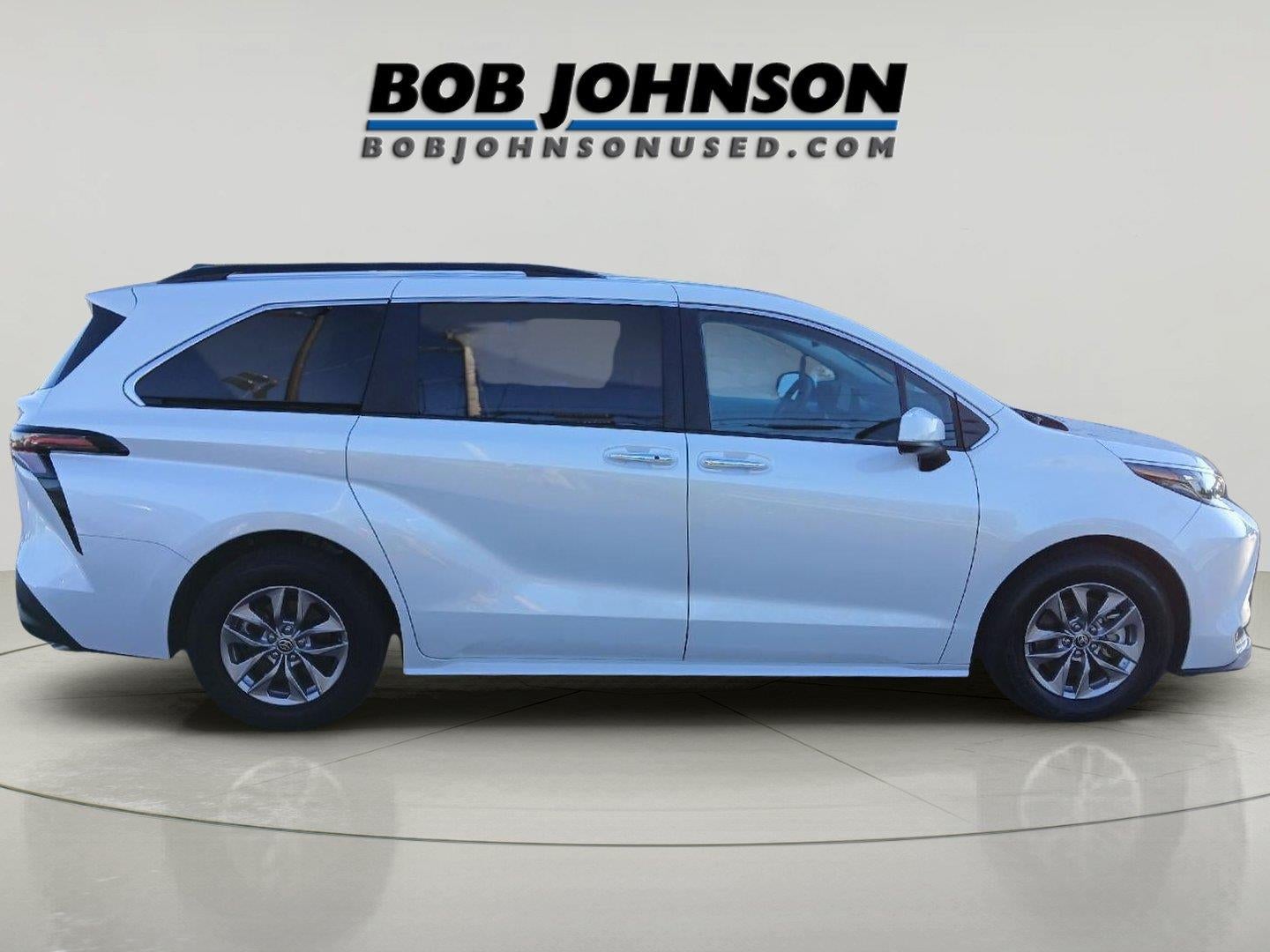 2026 Toyota Sienna XLE 8-Passenger