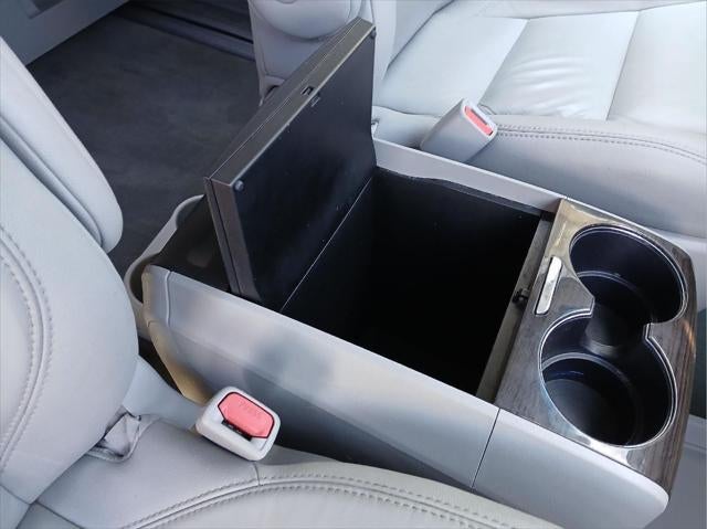 2017 Toyota SIENNA XLE 3.5L XLE 8-Passenger