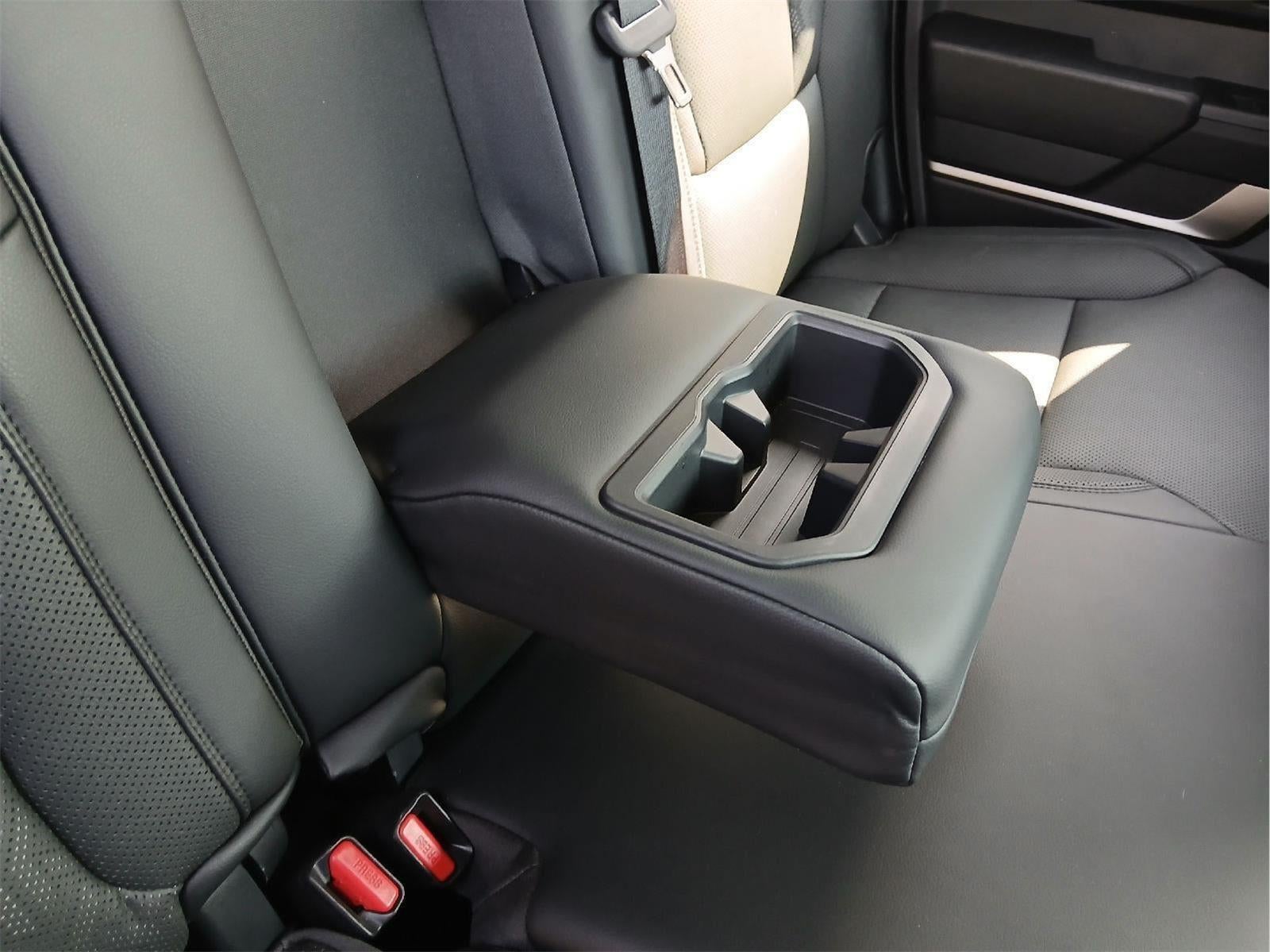 2022 Toyota TUNDRA 4X4 SR5