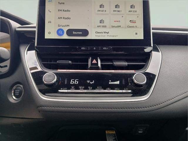 2025 Toyota COROLLA SE