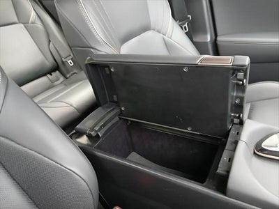 2025 Toyota CROWN SIGNIA XLE