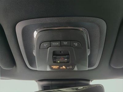 2025 Toyota CROWN SIGNIA XLE