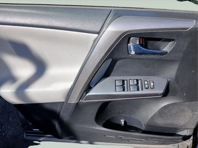 2017 Toyota RAV4 HYBRID XLE