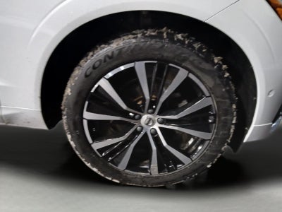 2023 Volvo XC60 Plus Dark Theme