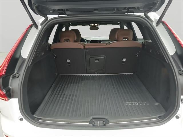 2025 Volvo XC60 Plus