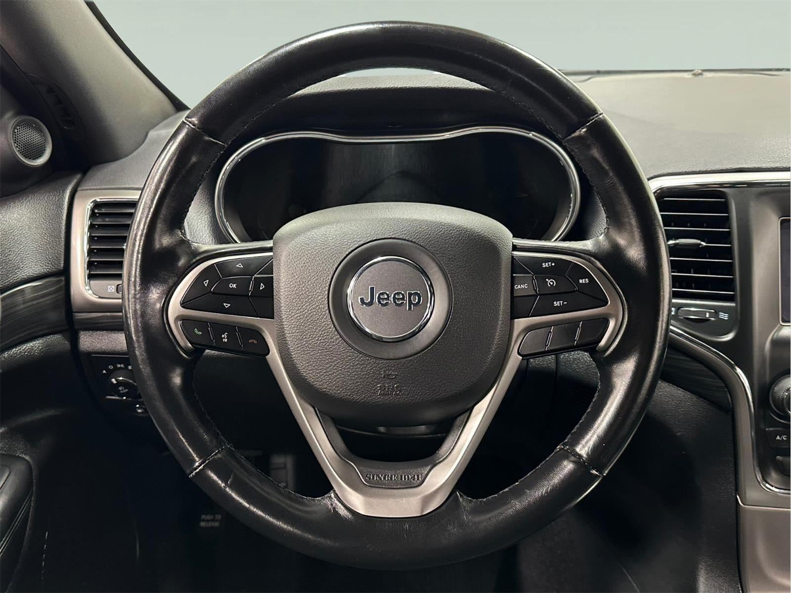2020 Jeep Grand Cherokee Laredo E 4x4