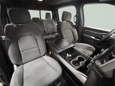 2022 RAM 1500 Big Horn Crew Cab 4x4 5'7" Box