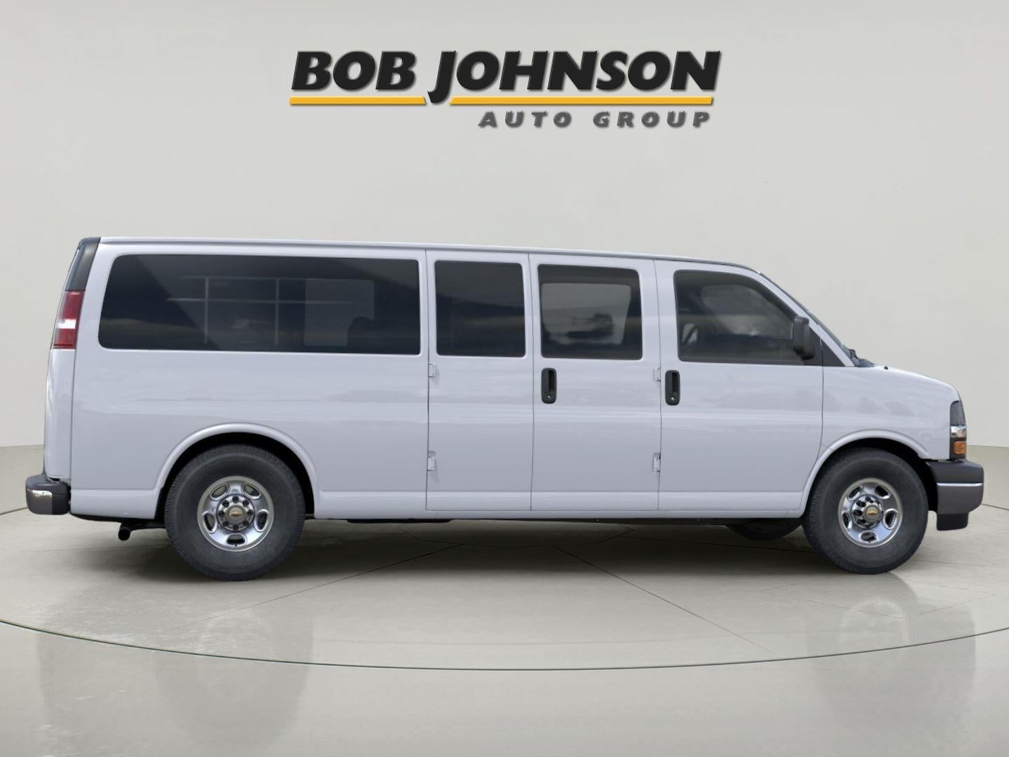 2026 Chevrolet Express Passenger 1LT