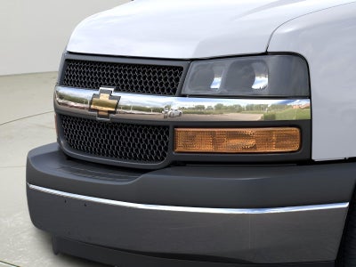 2026 Chevrolet Express Passenger 1LT
