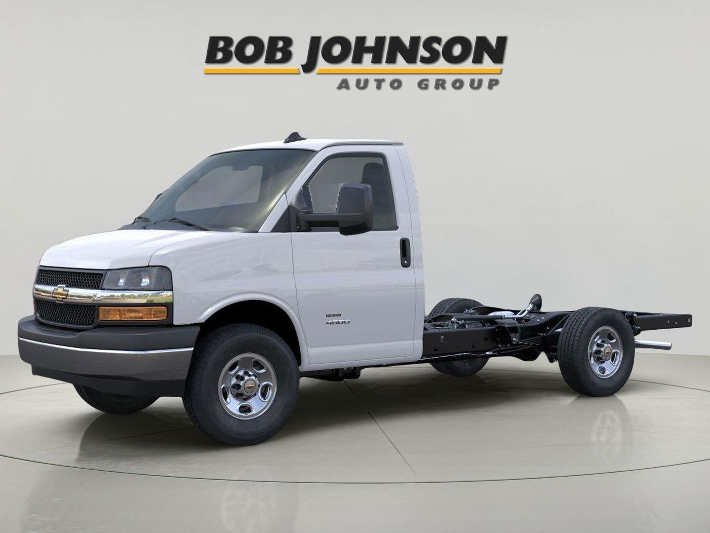 2025 Chevrolet Express Cutaway 3500 1WT