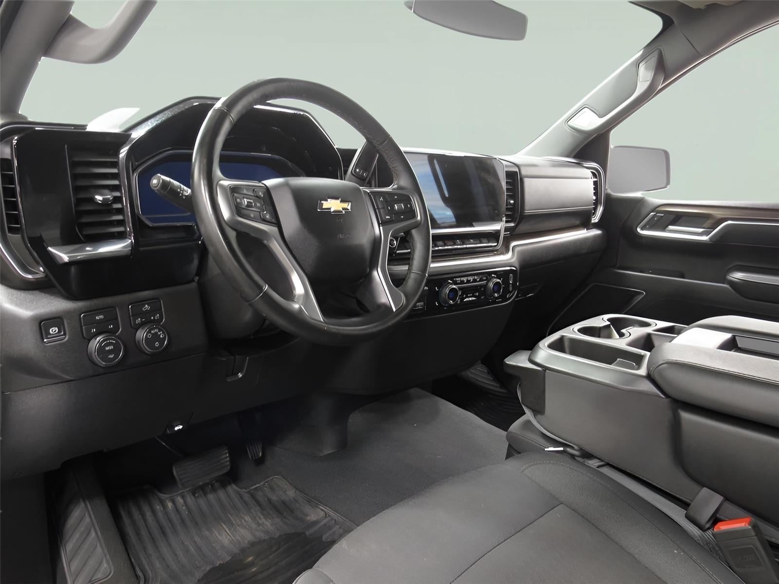 2025 Chevrolet Silverado 1500 LT (2FL)