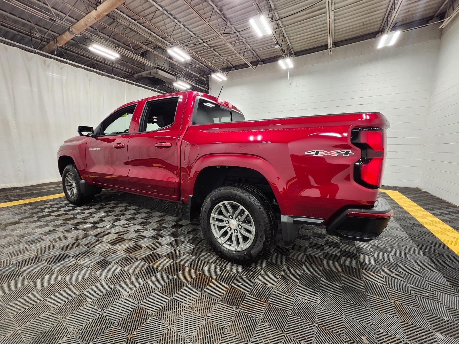 2025 Chevrolet Colorado WT/LT