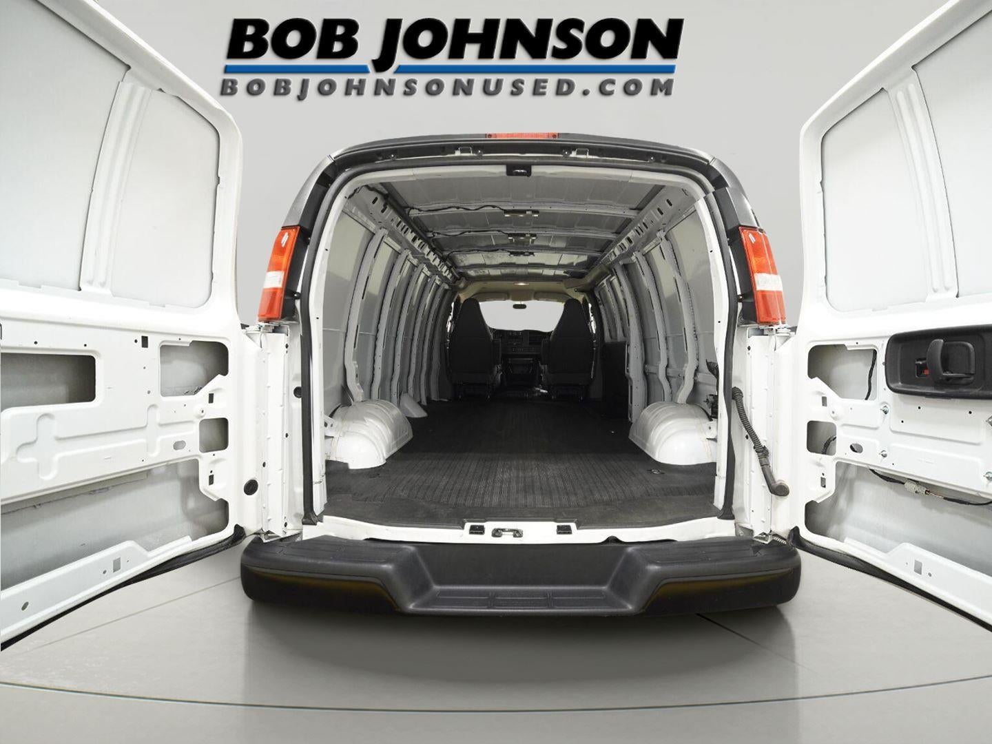 2025 Chevrolet Express Cargo WT