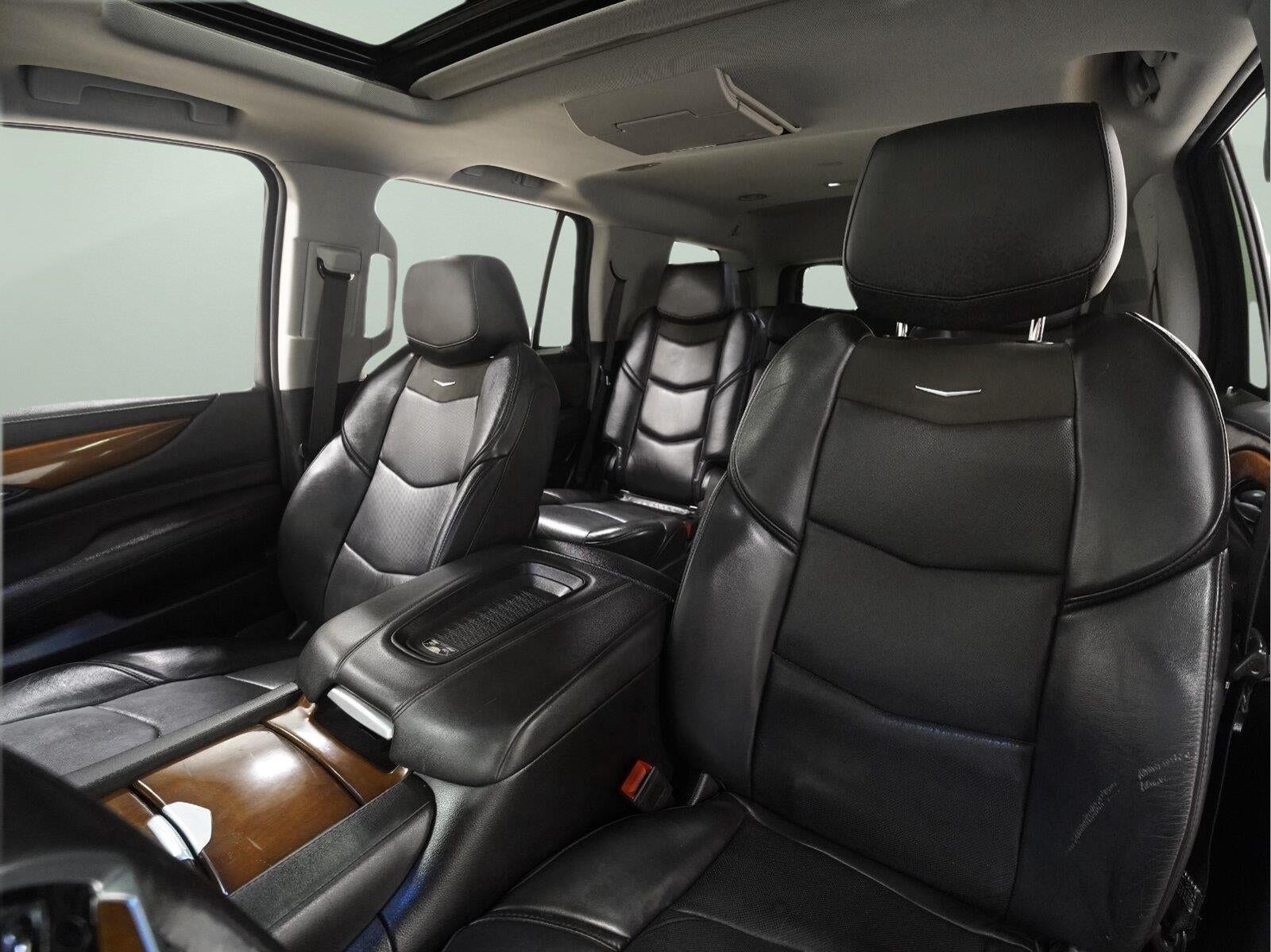 2018 Cadillac Escalade Luxury