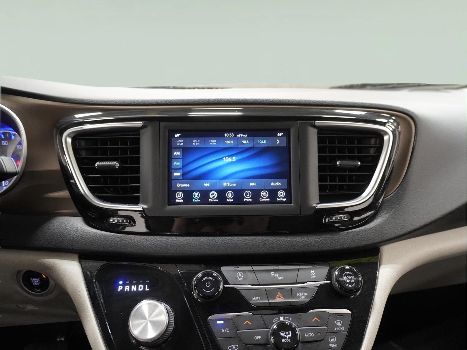 2019 Chrysler Pacifica Touring L