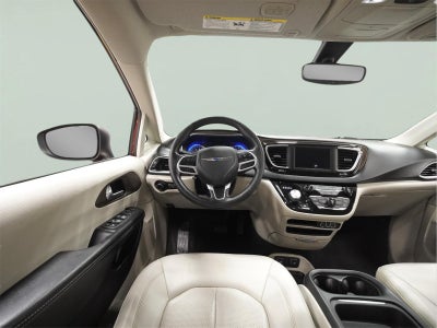 2021 Chrysler Voyager LXI