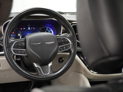 2022 Chrysler Pacifica Hybrid Limited