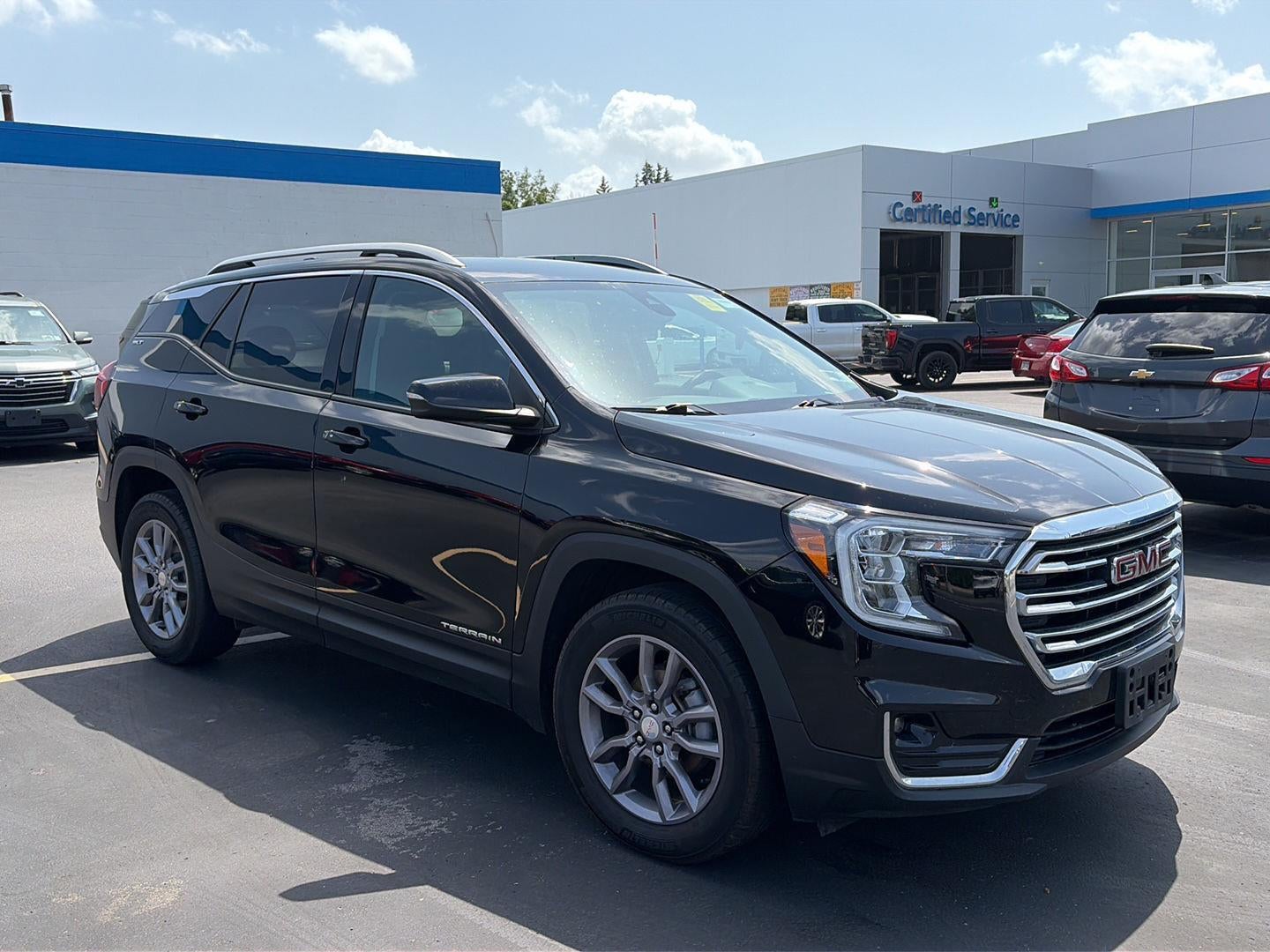 2023 GMC Terrain SLT
