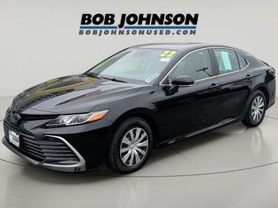 2022 Toyota Camry Hybrid LE