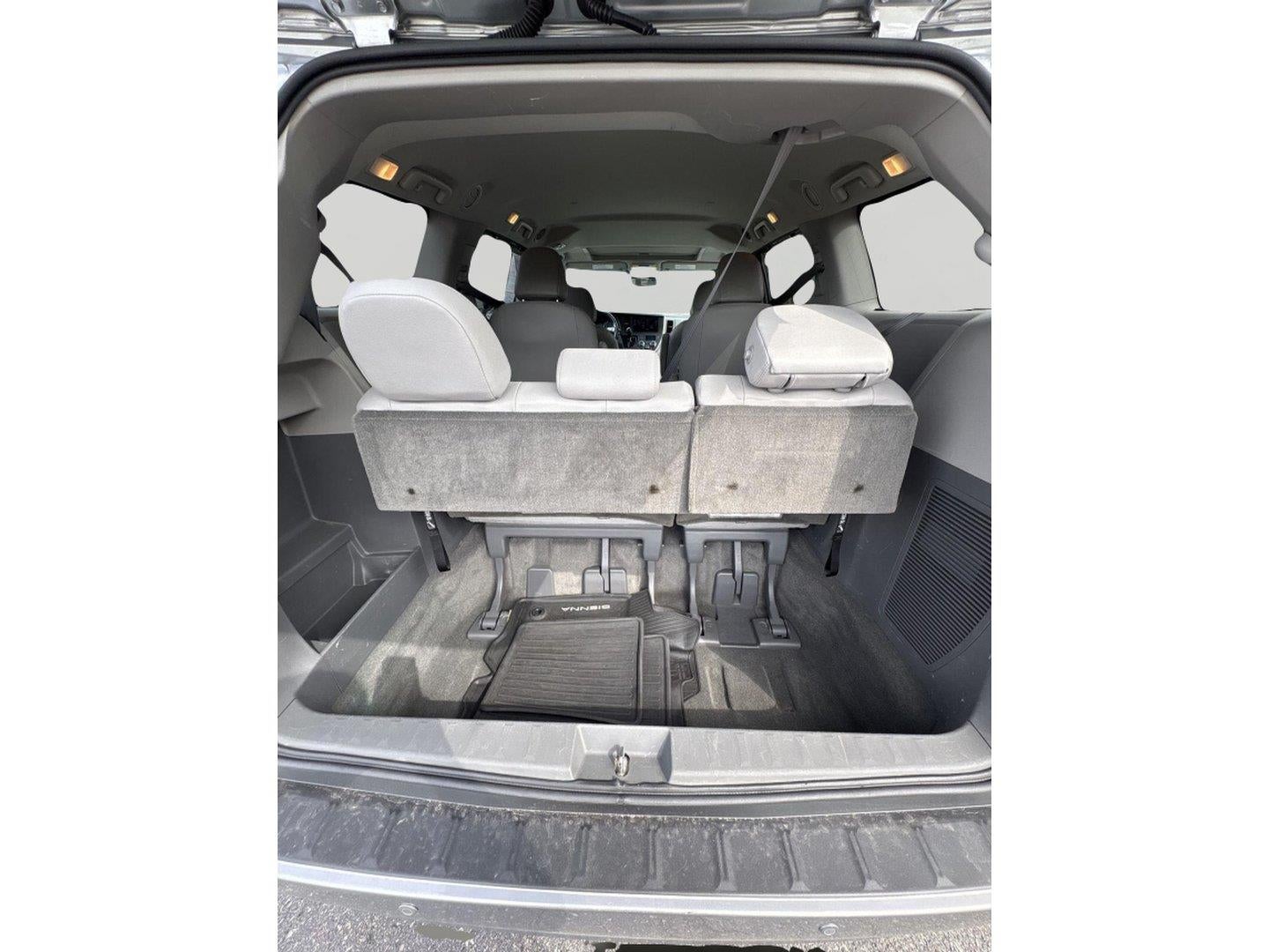 2017 Toyota Sienna XLE 7 Passenger