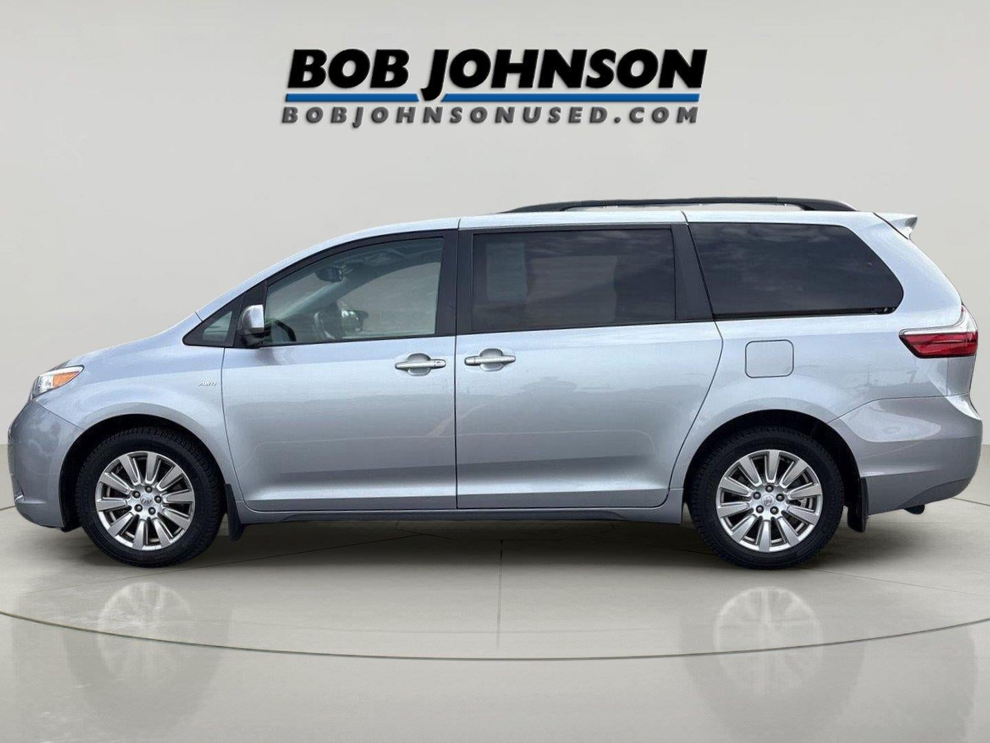 2017 Toyota Sienna XLE 7 Passenger