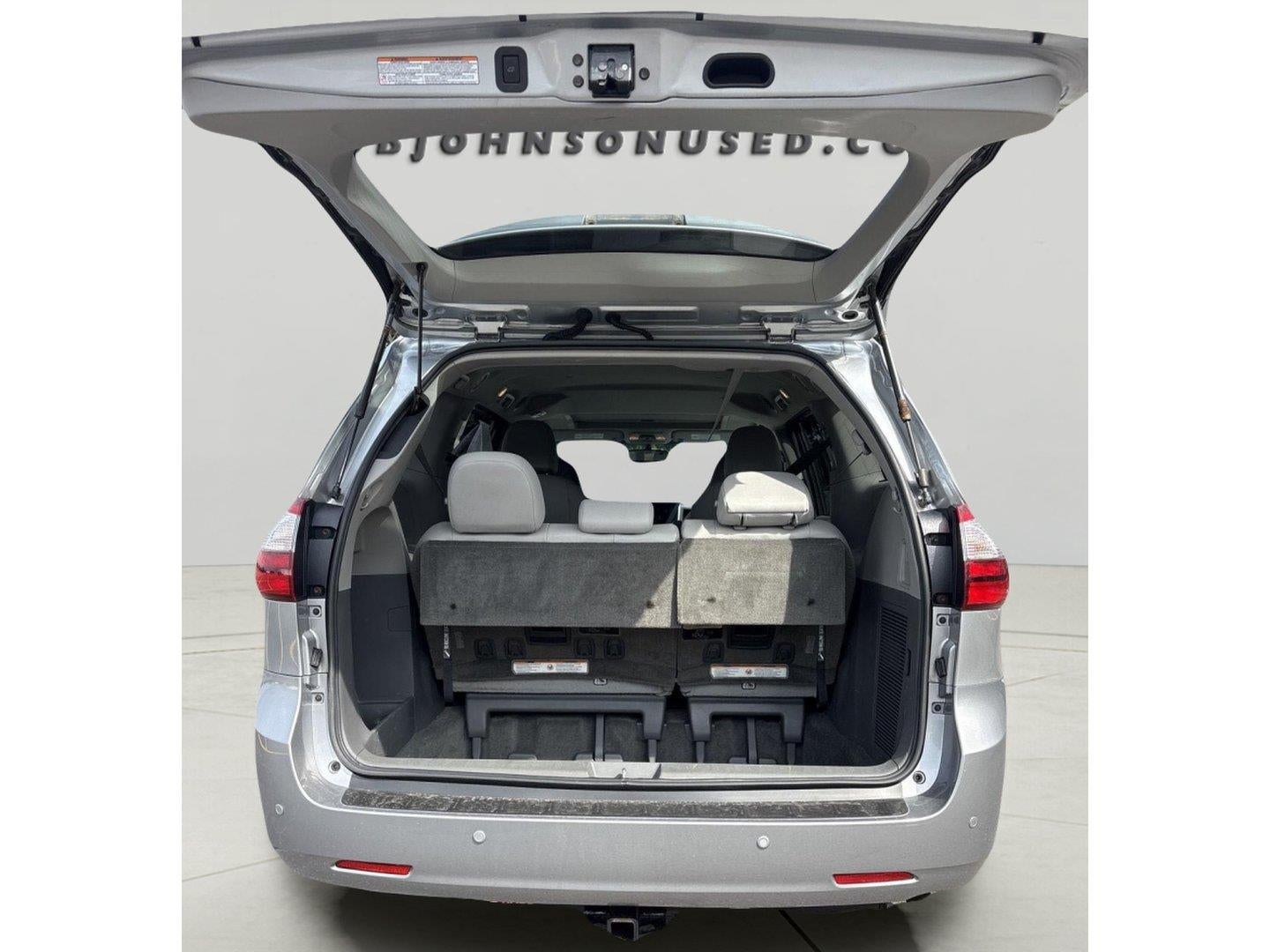 2017 Toyota Sienna XLE 7 Passenger