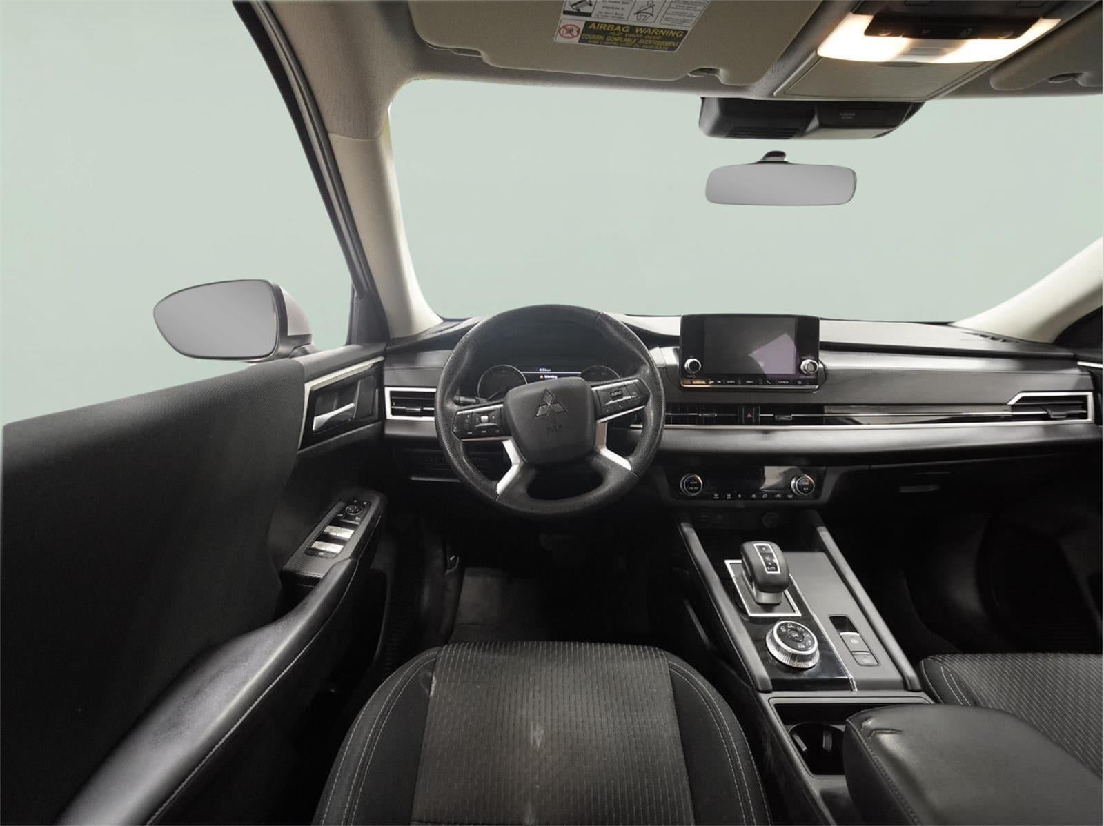 2023 Mitsubishi Outlander ES