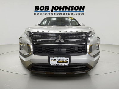 2023 Mitsubishi Outlander ES