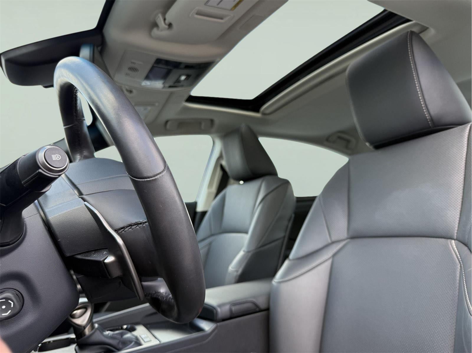 2024 Lexus ES 300h 