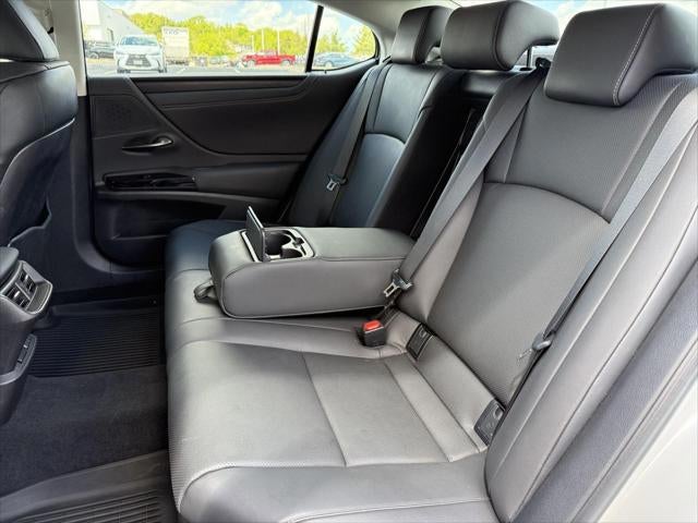 2024 Lexus ES 300h 