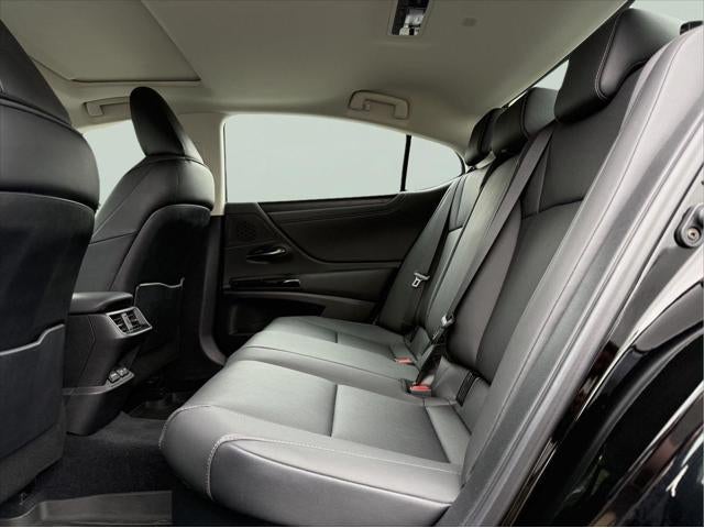 2024 Lexus ES 300h 
