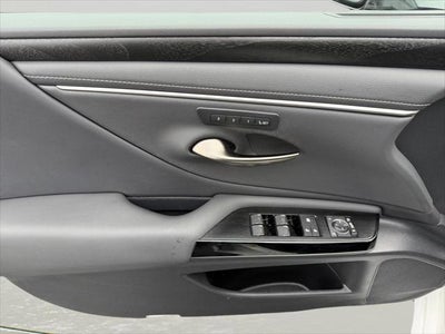 2024 Lexus ES 300h 300h