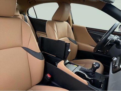 2024 Lexus ES 300h 