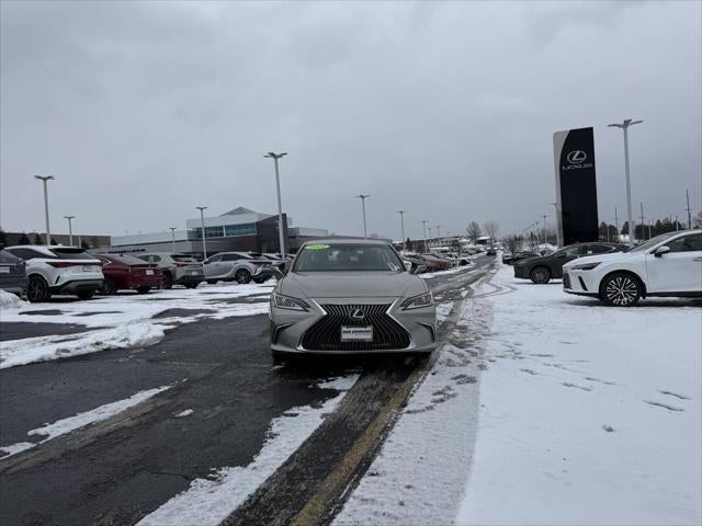 2021 Lexus ES LUXURY