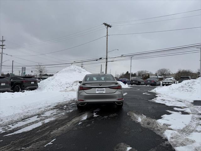 2021 Lexus ES LUXURY