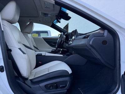 2023 Lexus ES 300h ULTRA LUXURY