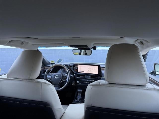2023 Lexus ES 300h ULTRA LUXURY