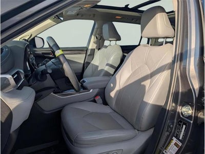 2023 Toyota Highlander Platinum