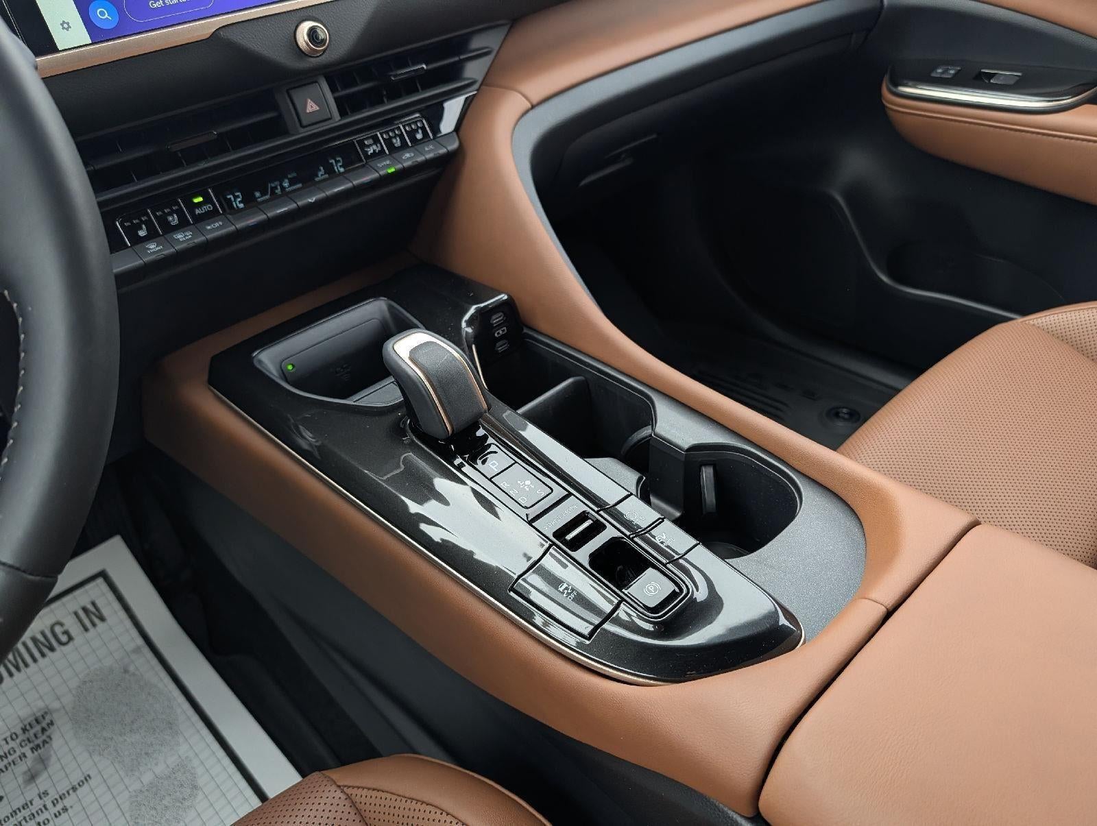 2025 Toyota Crown Signia XLE